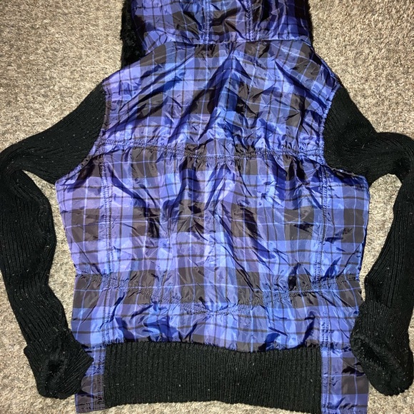 Jacket - Picture 2 of 4